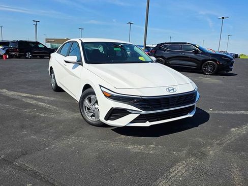 New 2026 Hyundai Elantra SEL Sport FWD image 1
