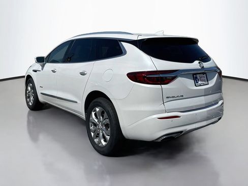 Used 2020 Buick Enclave Avenir w/ Avenir Technology Package FWD image 5