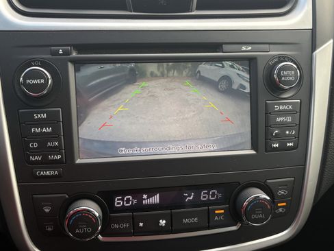 Used 2016 Nissan Altima 2.5 SL w/ 2.5 Technology w/LED Package FWD image 9