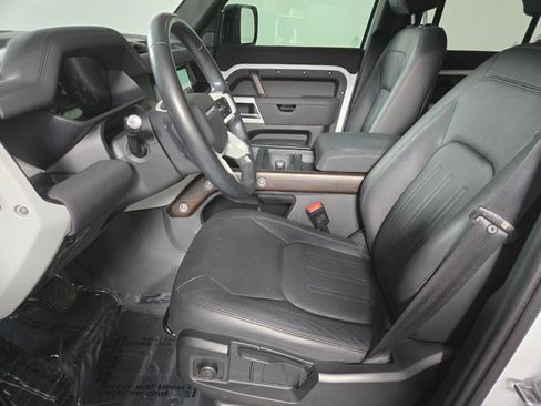 Used 2022 Land Rover Defender 110 S AWD/4WD image 11