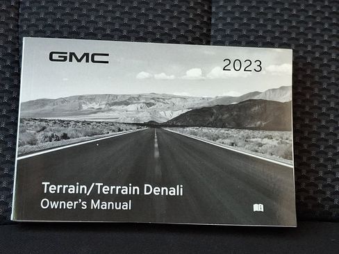 Used 2023 GMC Terrain SLE w/ Driver Convenience Package AWD/4WD image 27