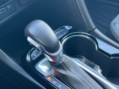 Used 2021 Buick Encore GX Select AWD/4WD image 18