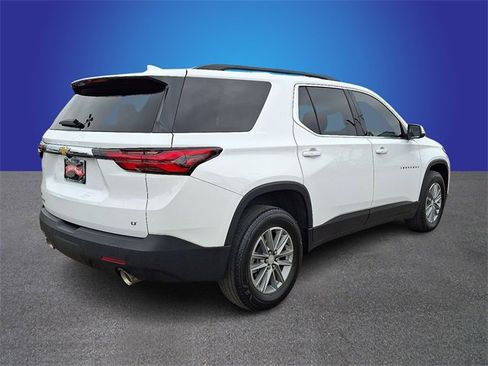 Used 2023 Chevrolet Traverse LT image 5