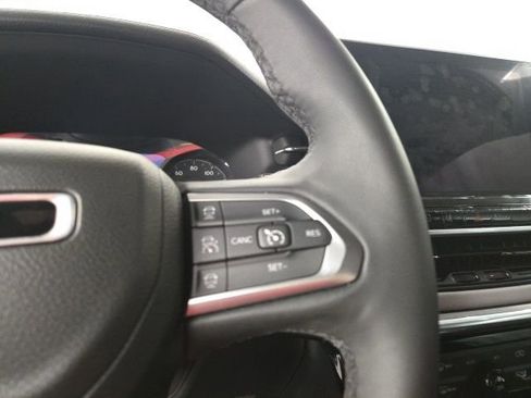 Used 2023 Jeep Compass Limited image 10