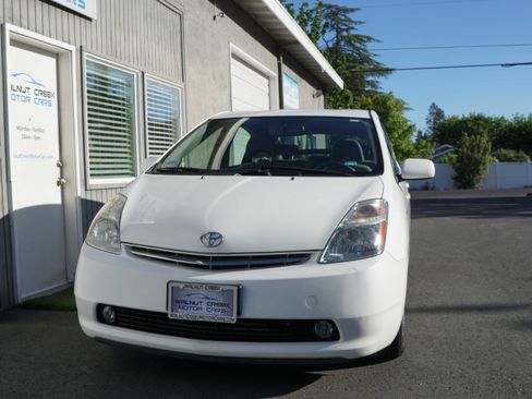 Used 2007 Toyota Prius Touring image 2