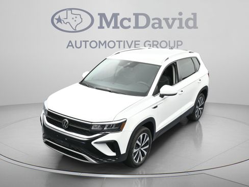Used 2023 Volkswagen Taos SE FWD image 34
