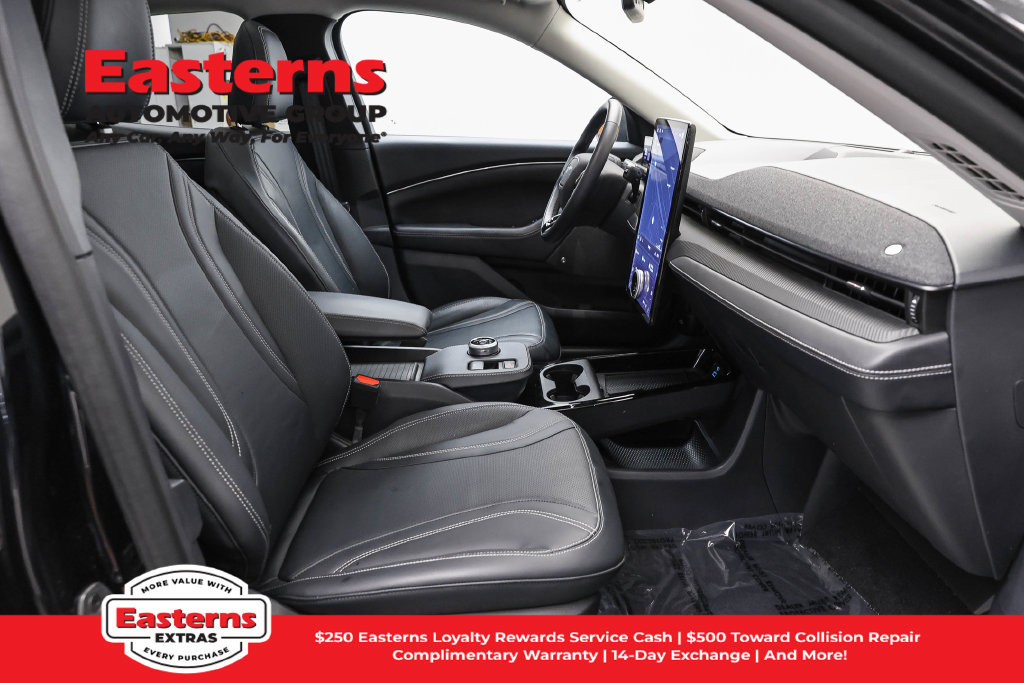 Used 2023 Ford Mustang Mach-E Premium AWD/4WD image 27