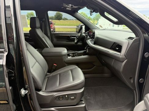 Used 2026 Chevrolet Tahoe LT AWD/4WD image 8