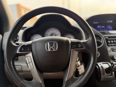 Used 2015 Honda Pilot LX image 32
