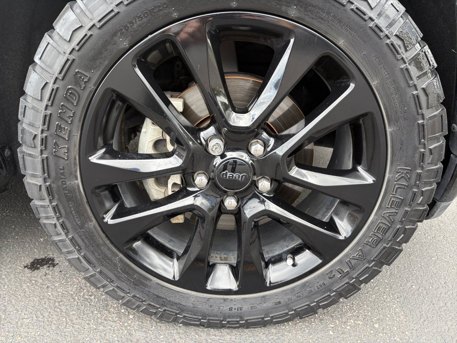 Used 2018 Jeep Grand Cherokee Altitude RWD image 30