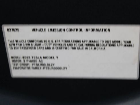 Used 2023 Tesla Model Y Long Range AWD/4WD image 30