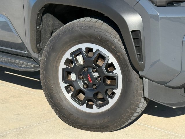 Used 2026 Toyota 4Runner TRD Off-Road Premium AWD/4WD image 2