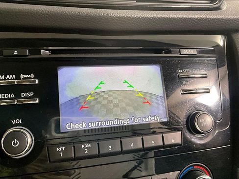 Used 2017 Nissan Rogue S w/ Appearance Package image 21