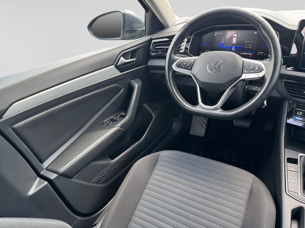 Used 2025 Volkswagen Jetta S FWD image 19