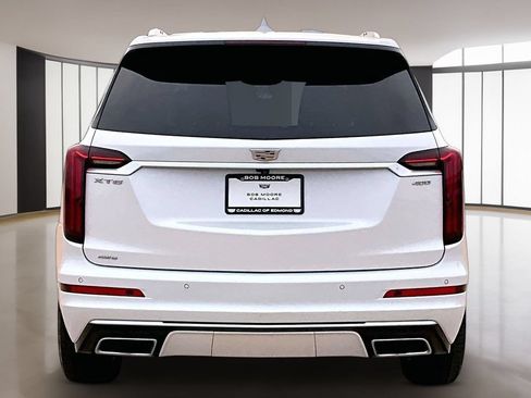 Certified 2025 Cadillac XT6 Premium Luxury w/ Platinum Package AWD/4WD image 4