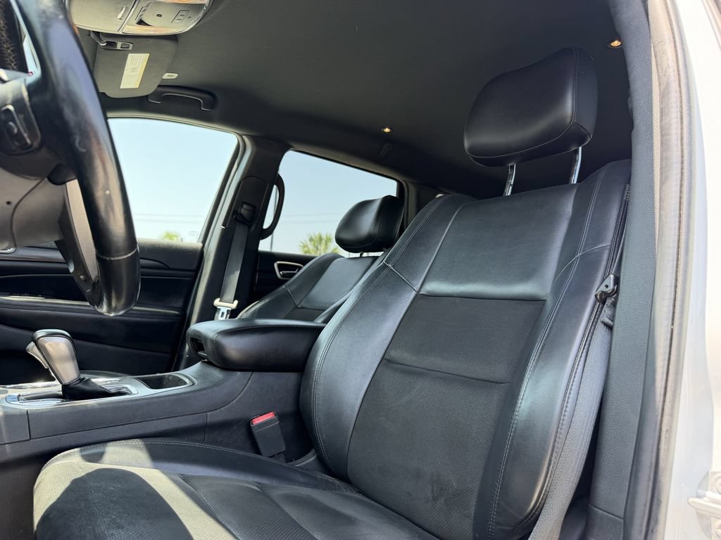 Used 2021 Jeep Grand Cherokee Laredo X RWD image 12