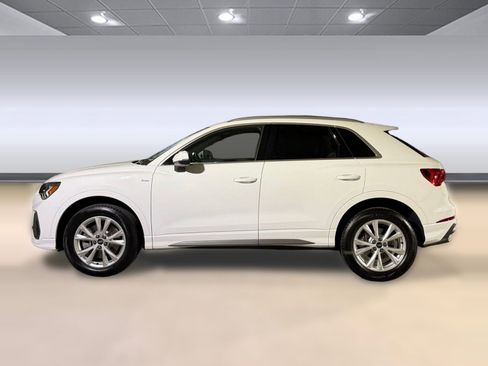 Certified 2025 Audi Q3 2.0T Premium w/ Convenience Package AWD/4WD image 2
