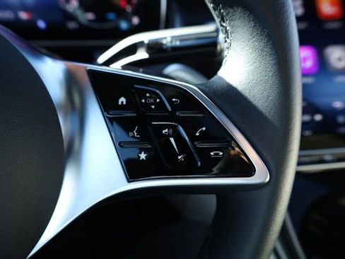 Certified 2025 Mercedes-Benz GLC 300 4MATIC image 17