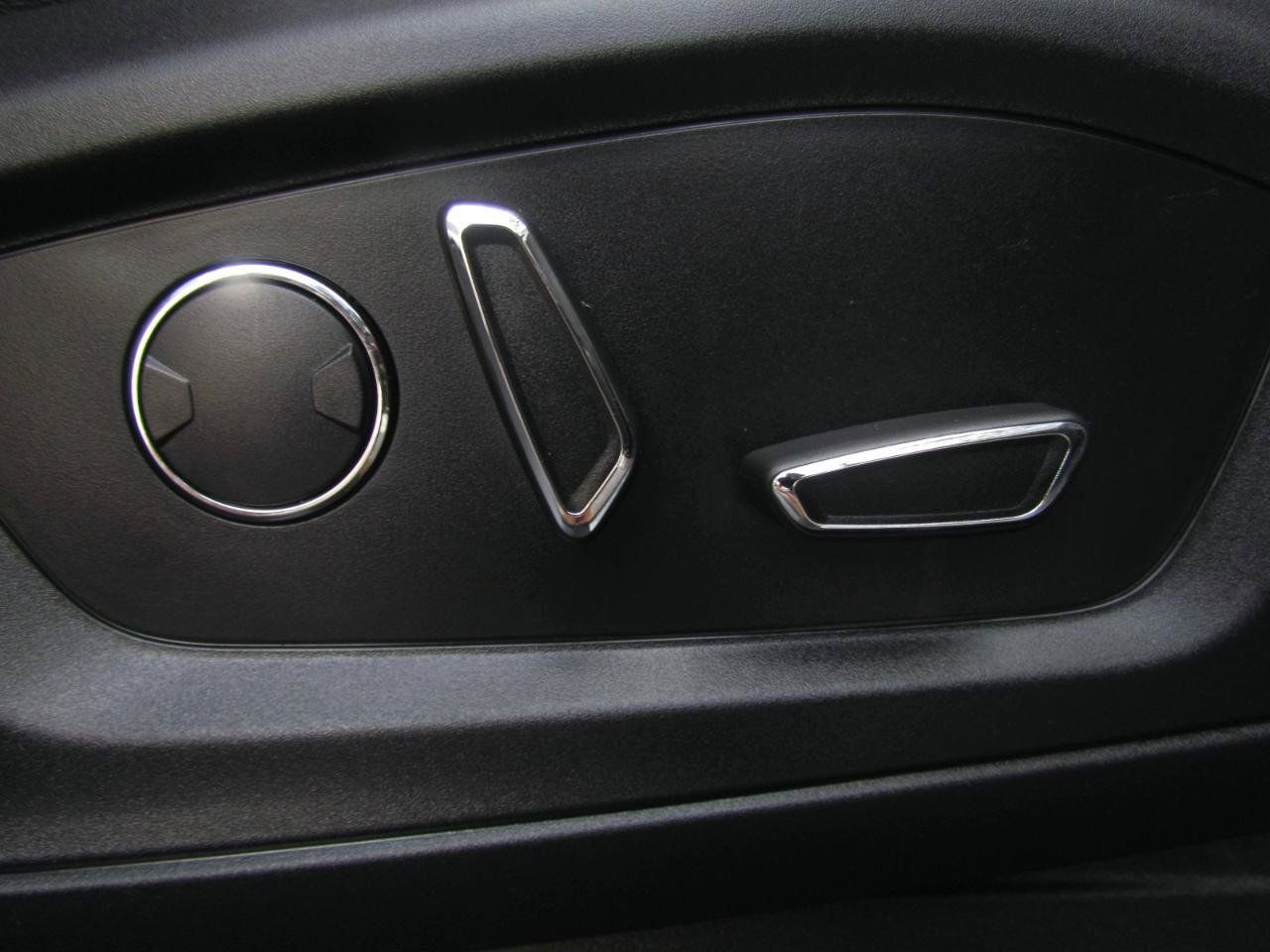 Used 2020 Ford Explorer Limited RWD image 23