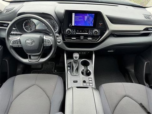 Certified 2024 Toyota Highlander LE image 8