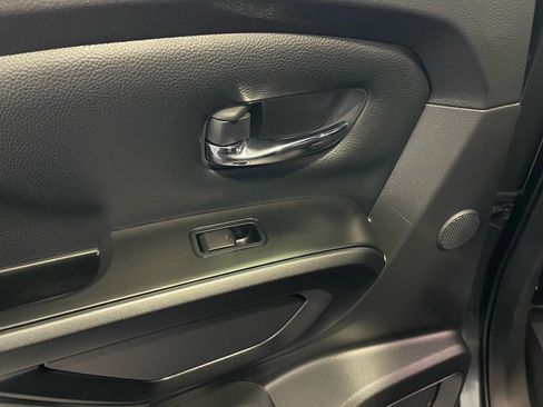 Used 2023 Nissan Titan PRO-4X w/ Pro-4x Convenience Package image 32