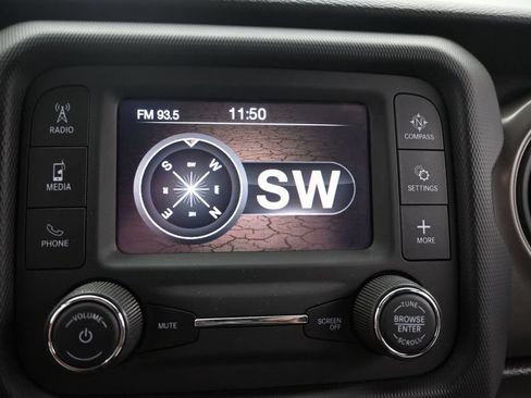 Used 2021 Jeep Gladiator Sport AWD/4WD image 26