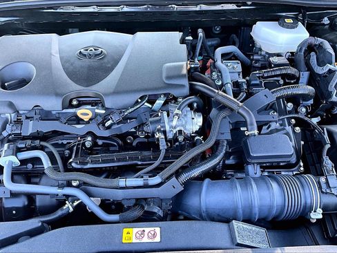 Used 2025 Toyota Camry SE FWD image 10