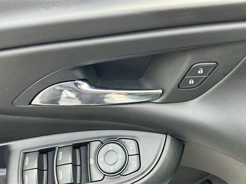 Used 2018 Chevrolet Volt Premier image 8