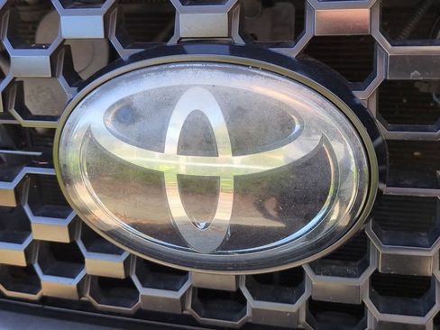 Used 2019 Toyota Tundra SR image 12