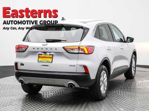 Used 2022 Ford Escape SE w/ Cold Weather Package image 5