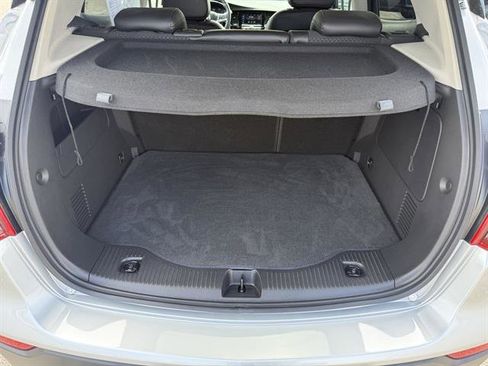 Used 2022 Buick Encore Preferred w/ Safety Package image 22