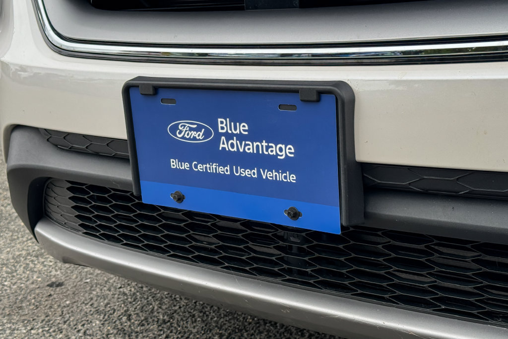 Used 2018 Ford Edge SEL w/ Equipment Group 201A AWD/4WD image 9