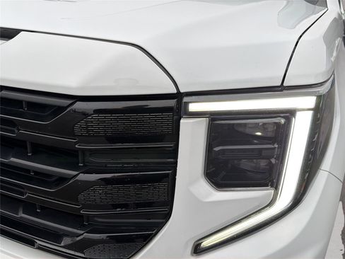 Used 2022 GMC Sierra 1500 Elevation image 10