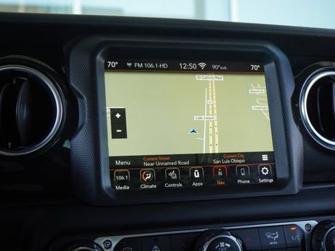 Used 2020 Jeep Wrangler Unlimited Sahara AWD/4WD image 19