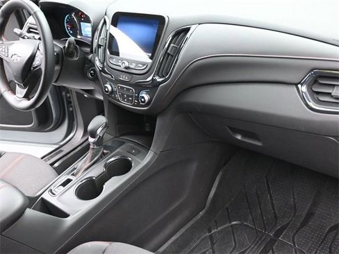 Used 2024 Chevrolet Equinox RS image 28