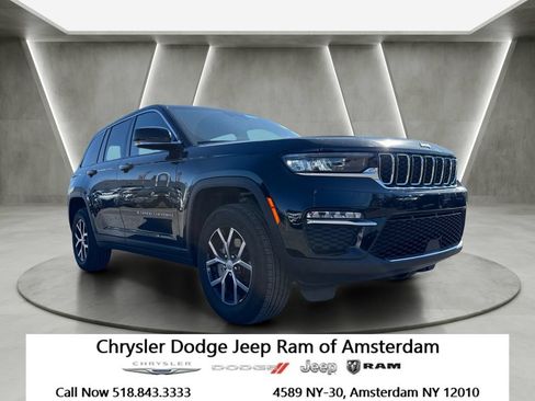 Used 2025 Jeep Grand Cherokee Limited AWD/4WD image 1
