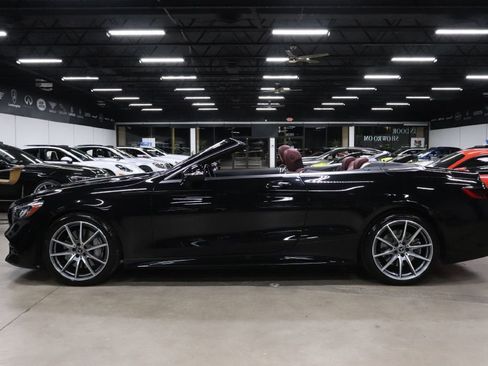 Used 2019 Mercedes-Benz S 560 Cabriolet image 4