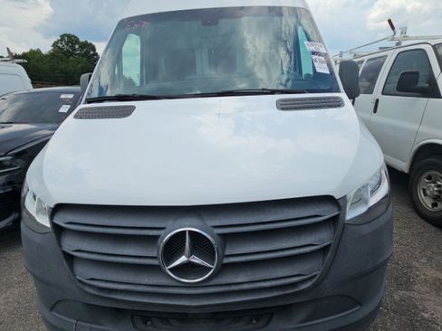Used 2021 Mercedes-Benz Sprinter 2500 image 3