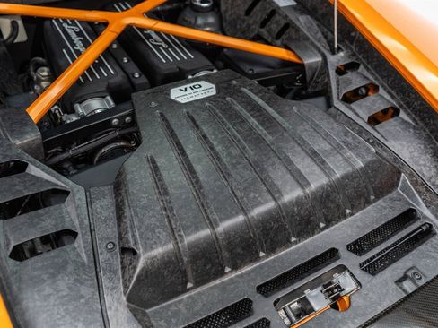 Used 2017 Lamborghini Huracan LP 610-4 AWD/4WD image 50