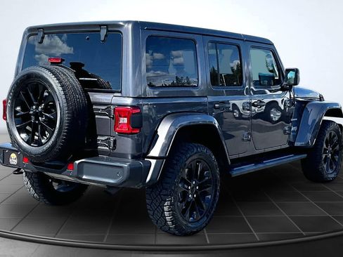 Used 2021 Jeep Wrangler Unlimited Sahara w/ Cold Weather Group AWD/4WD image 23