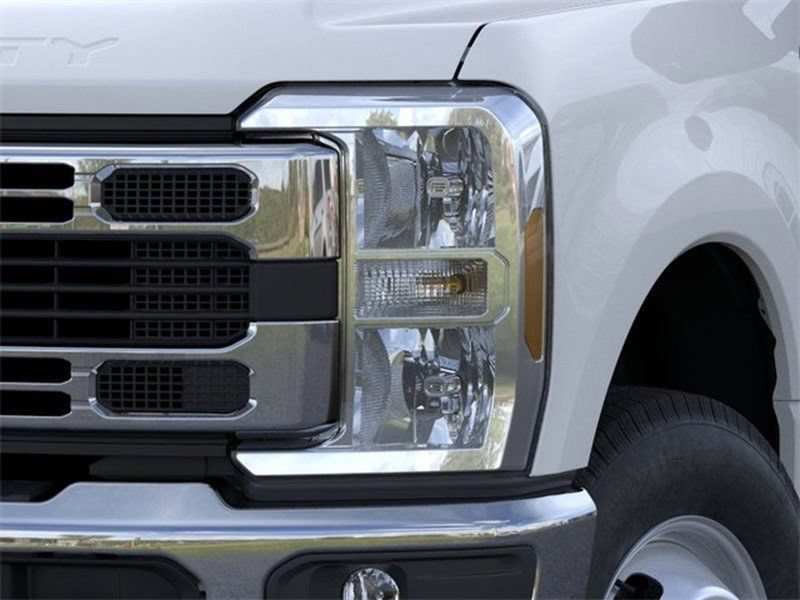 New 2025 Ford F350 XL w/ XL Chrome Package AWD/4WD image 18