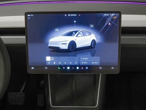 Used 2026 Tesla Model Y AWD image 30