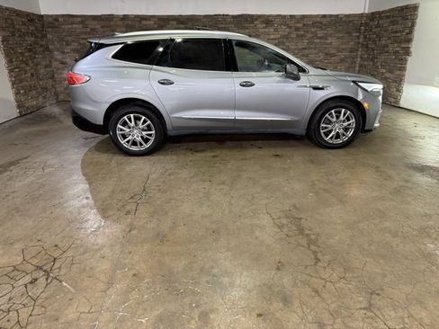 Used 2024 Buick Enclave Premium w/ Experience Buick Package image 10