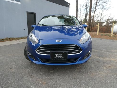Used 2019 Ford Fiesta SE w/ Equipment Group 201A image 2