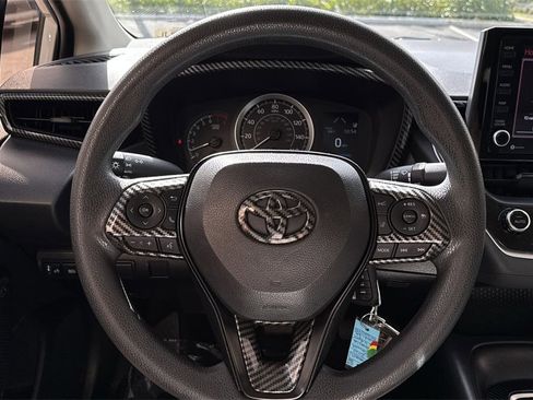 Used 2022 Toyota Corolla LE image 49