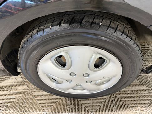 Used 2008 Suzuki Forenza 4dr Sdn Auto image 19