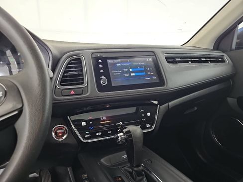 Used 2019 Honda HR-V EX image 18