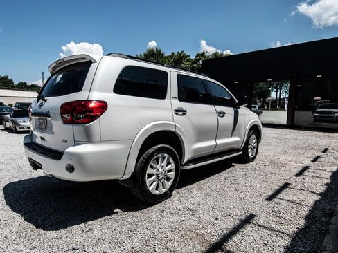 Used 2014 Toyota Sequoia Platinum AWD/4WD image 11
