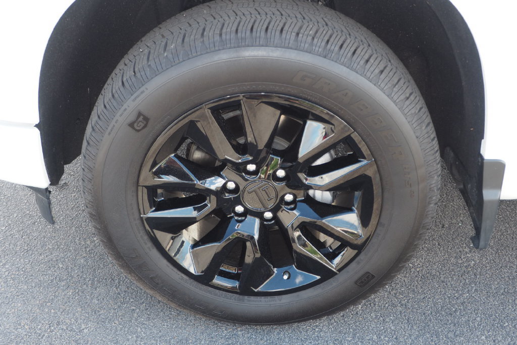 Used 2022 Chevrolet Silverado 1500 RST AWD/4WD image 9