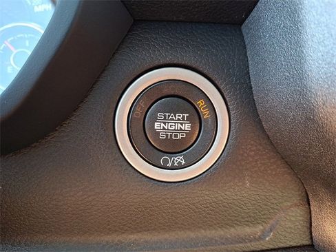 Used 2024 RAM 2500 Tradesman w/ Chrome Appearance Group image 22